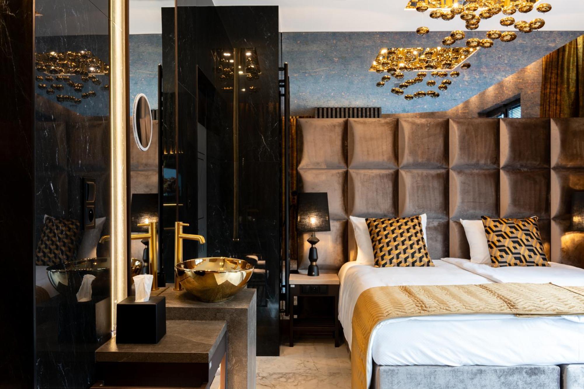 Art Suites Luxury Hotel — Photos 3
